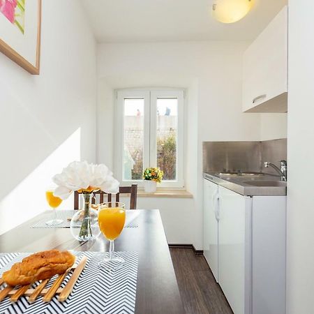 City Wall'S Studio Apartment Dubrovnik Bagian luar foto