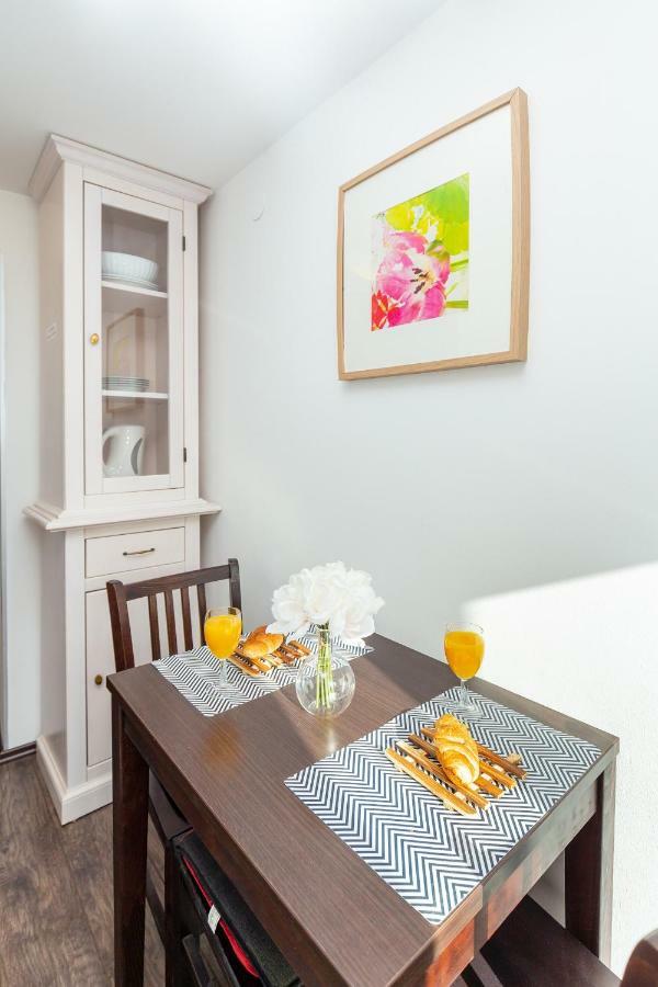 City Wall'S Studio Apartment Dubrovnik Bagian luar foto