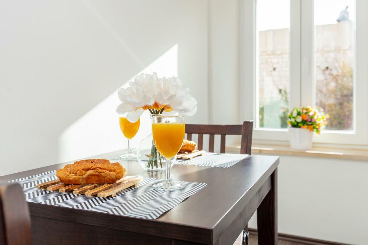 City Wall'S Studio Apartment Dubrovnik Bagian luar foto